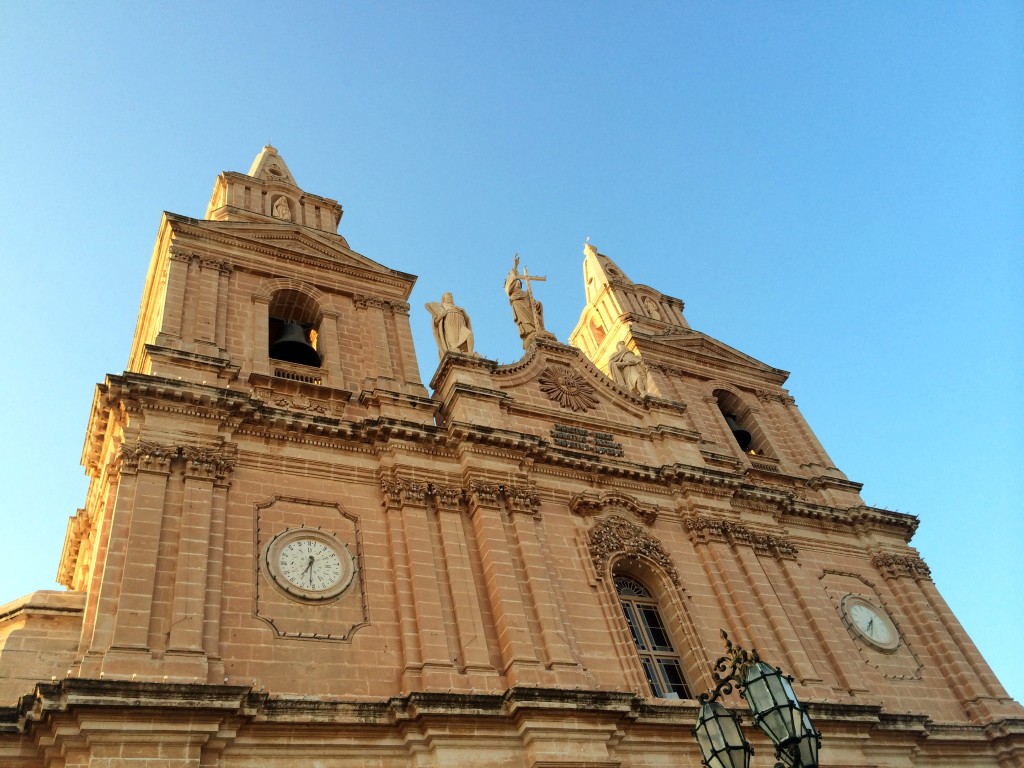 Malta by public transport bus route itinerary - Mellieha church