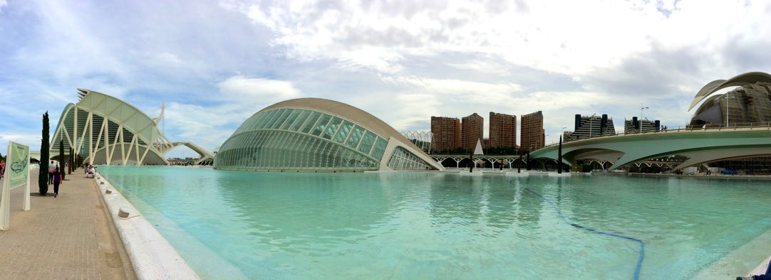 why is Valencia definitely worth visiting - Ciudad De Las Artes Y Ciencias Valencia