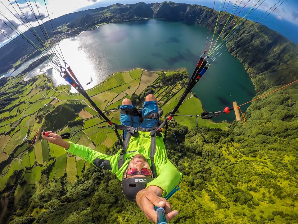 outdoor activities azores paragliding