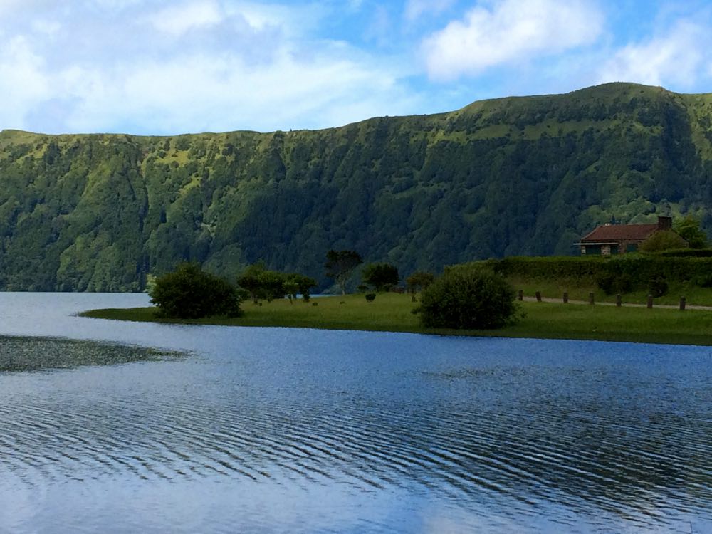 roadtrip route itinerary of São Miguel island itinerary - Sete Cidades house