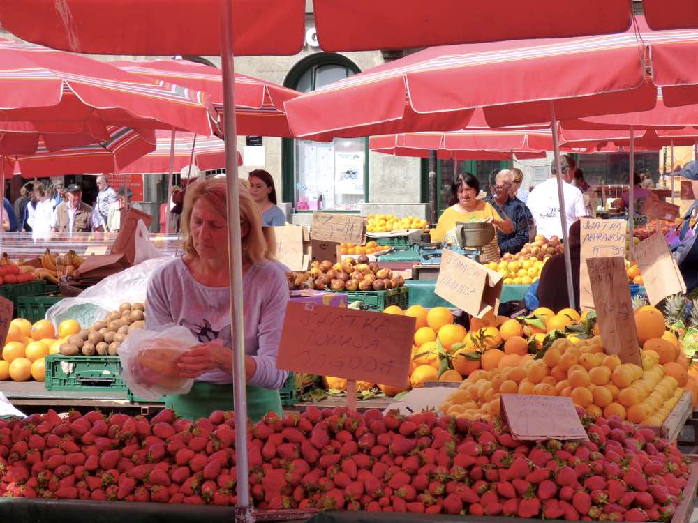 Experiences in the Dalmatian coast - Market Zagreb