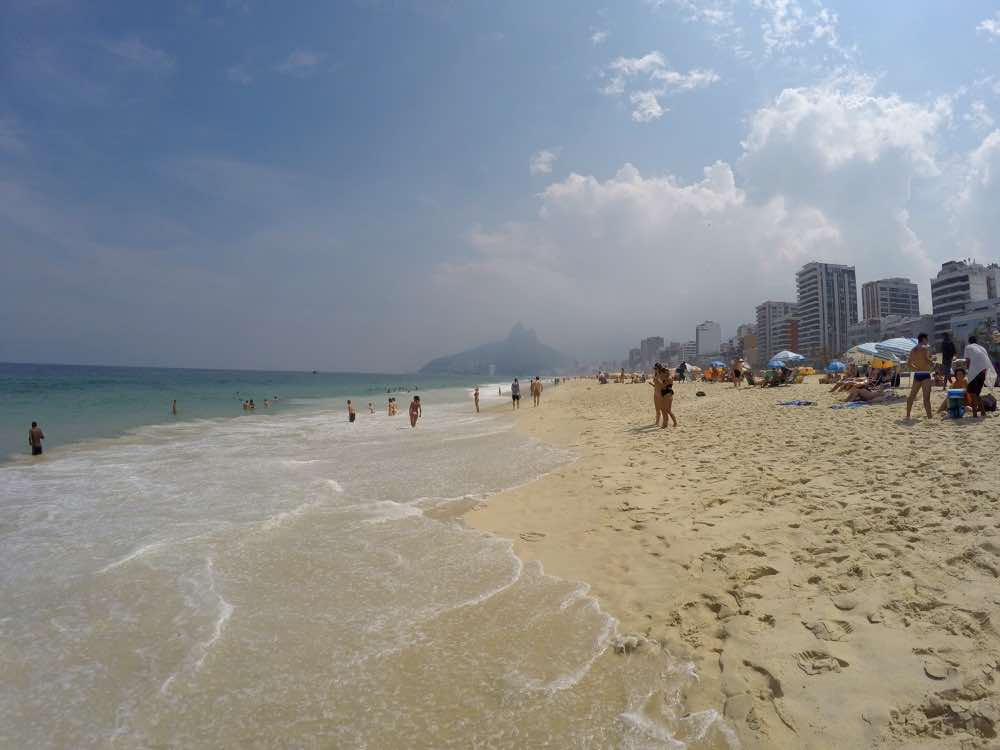 how to stay safe in rio beaches safety