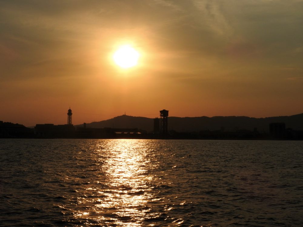 barcelona sunset boat trip