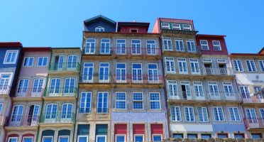 porto city guide houses ribeira douro