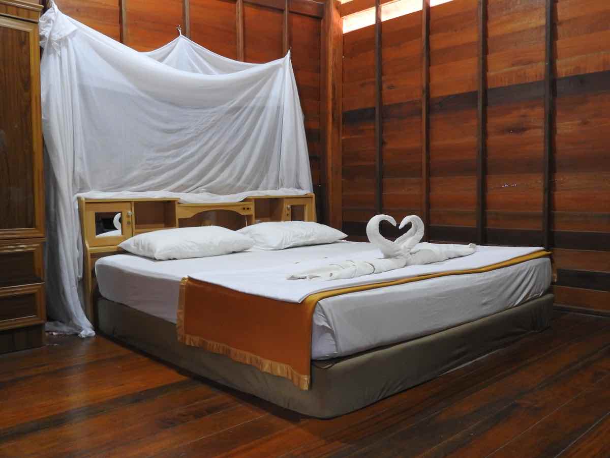 koh lipe zanom sunrise resort porch
