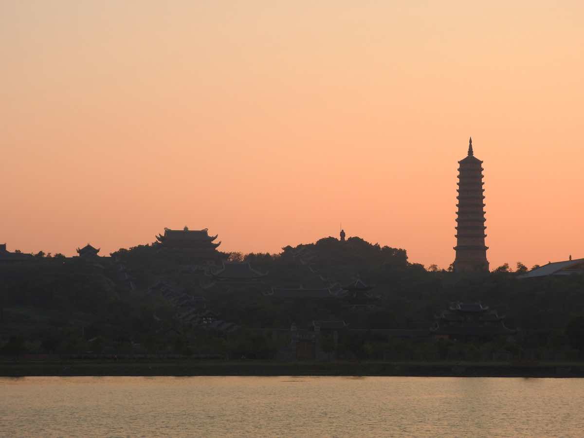 ninh binh travel guide bai dinh pagoda