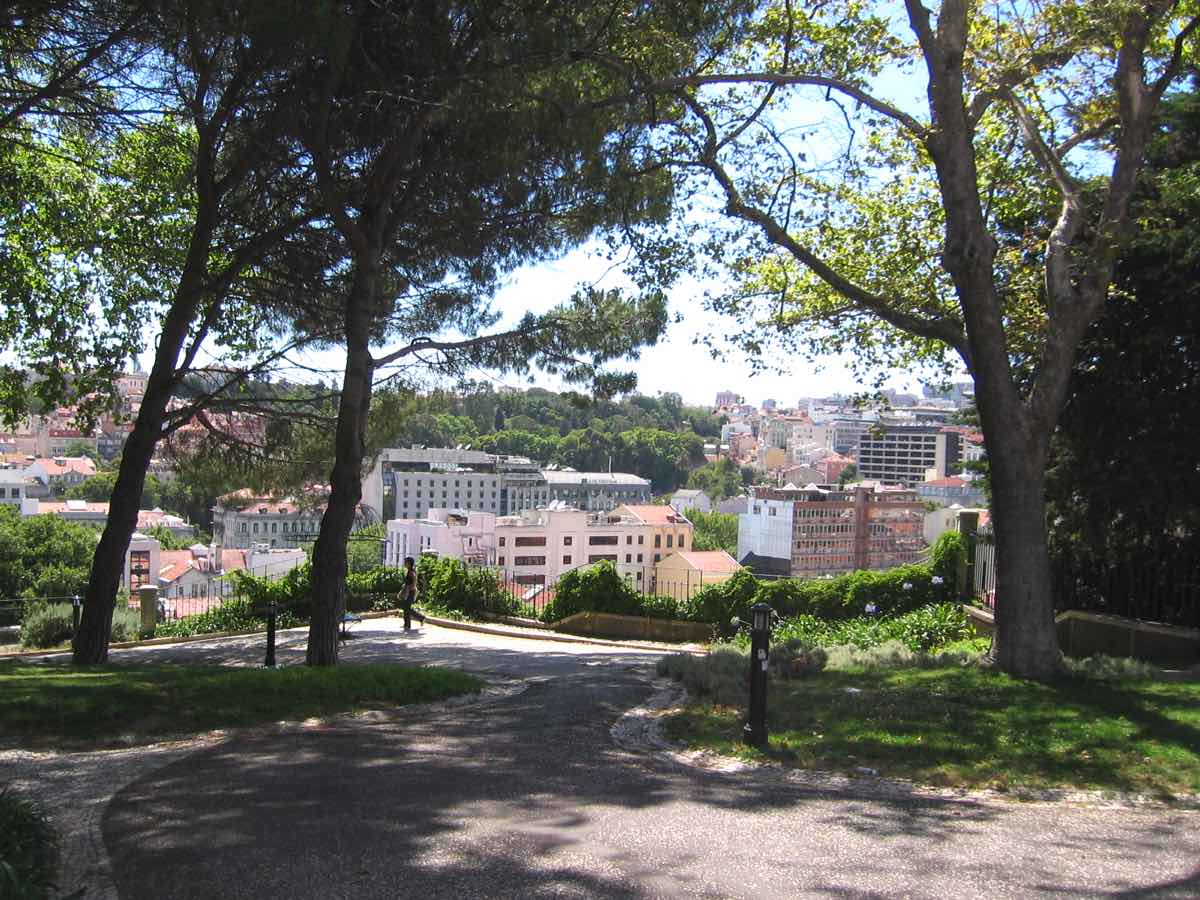 lisbon hidden gems secrets jardim torel garden