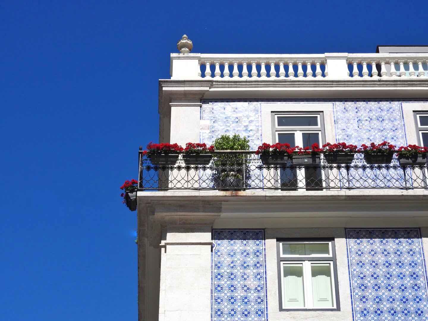 lisbon travel blog guide chiado architecture blue sky