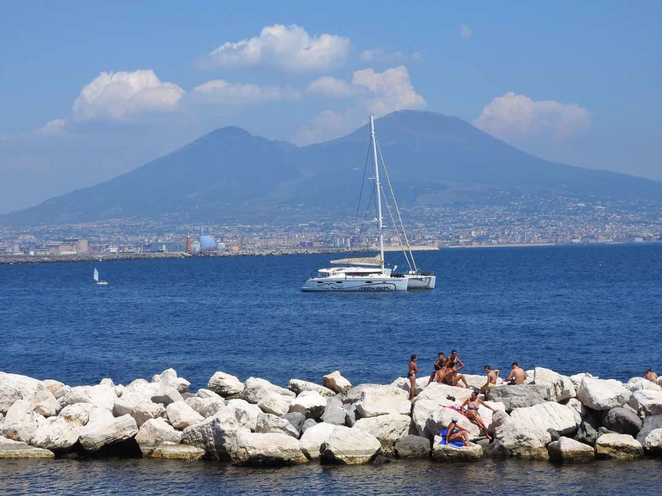 is naples safe for tourists in 2018 - seaside promenade