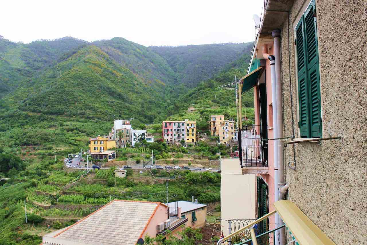 where to stay riomaggiore cinque terre guide blog