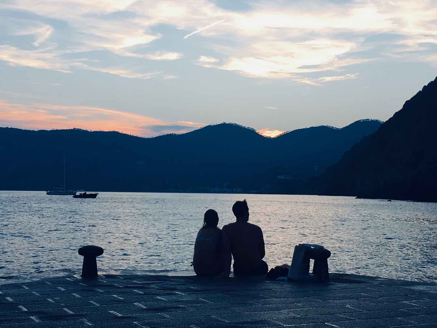 guide cinque terre sunset photo instagram