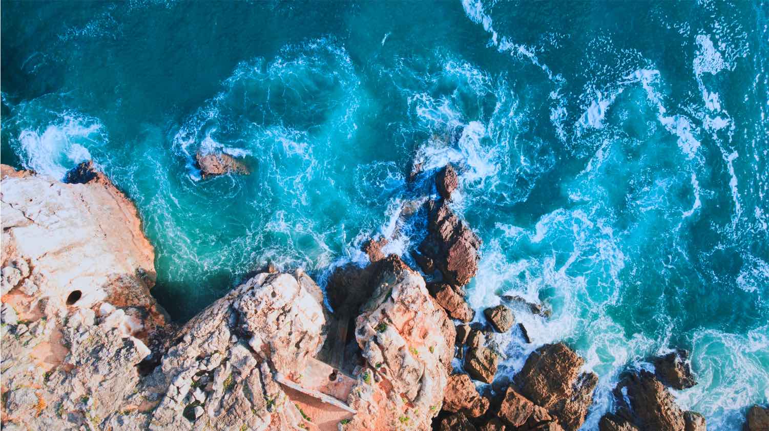 reasons to visit Portugal coast rocks