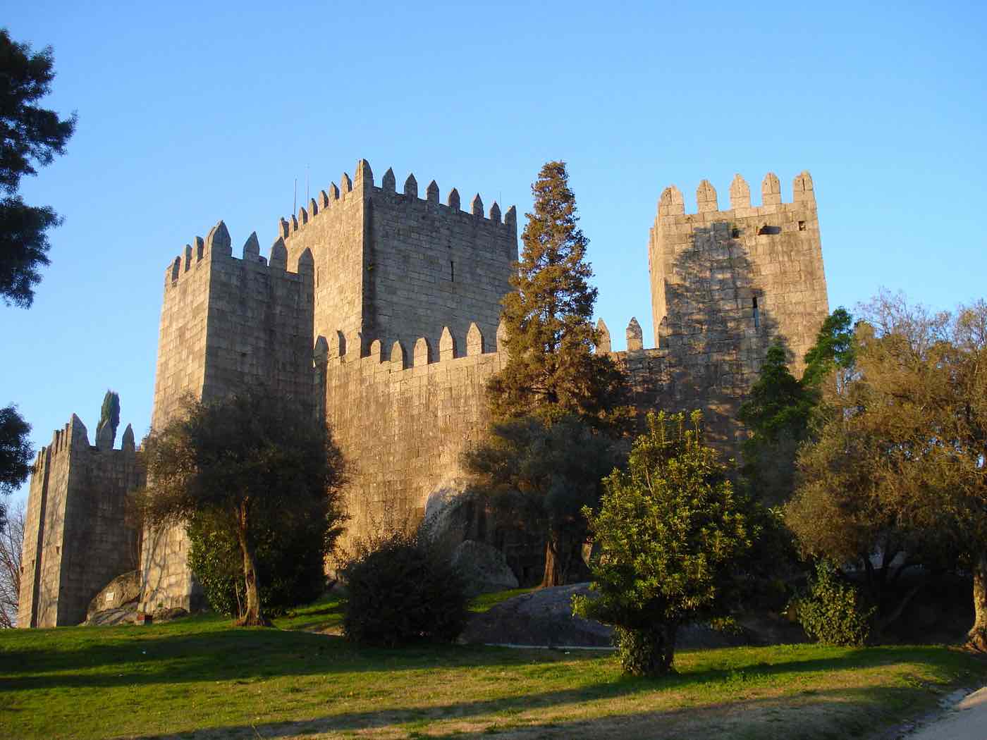 visit Portugal guimaraes