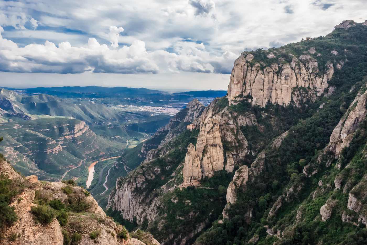 montserrat mountain barcelona alternative thing to do