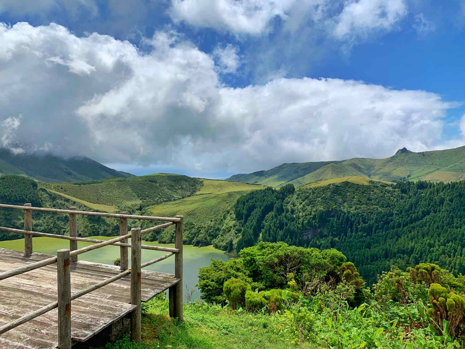 flores azores guide viewpoint lagoa funda