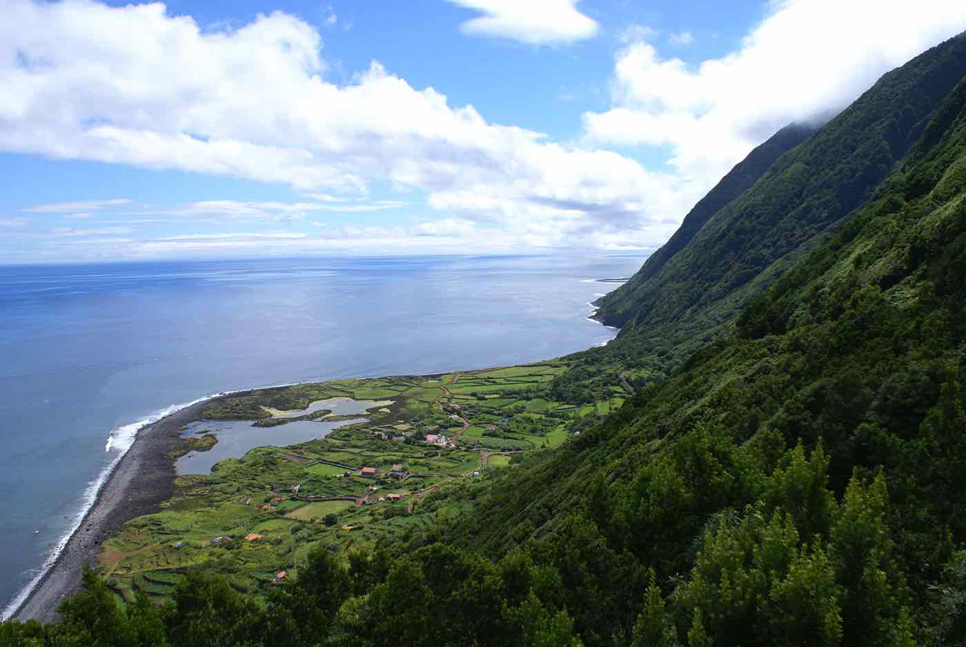 hiking azores faja cubres hiking trail