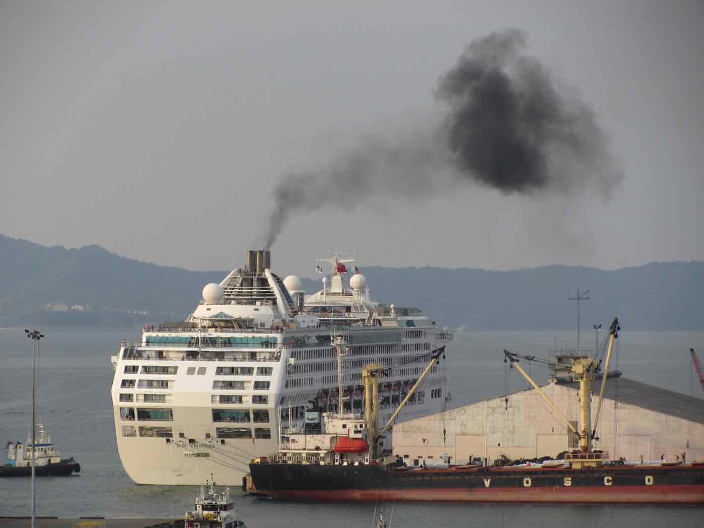 Cruise ship pollution black smoke