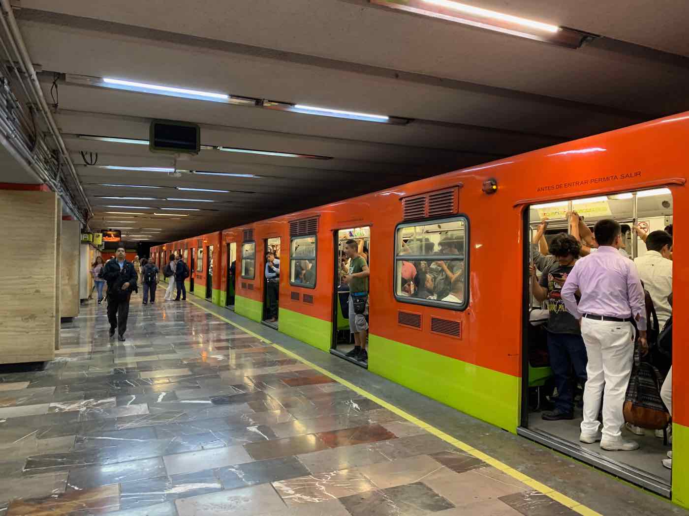 mexico city safety tips metro