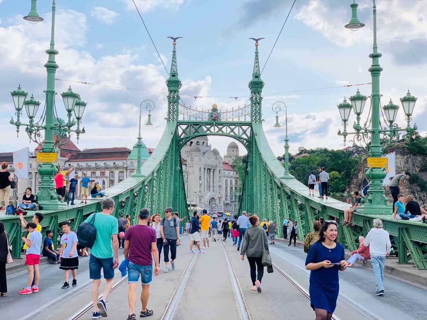 things to do budapest bridge elizabeth