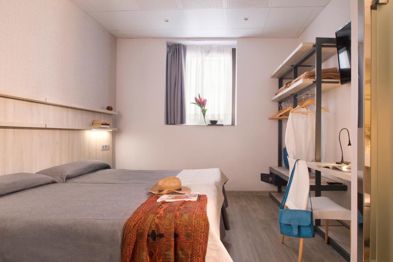 hostal benidorm barcelona