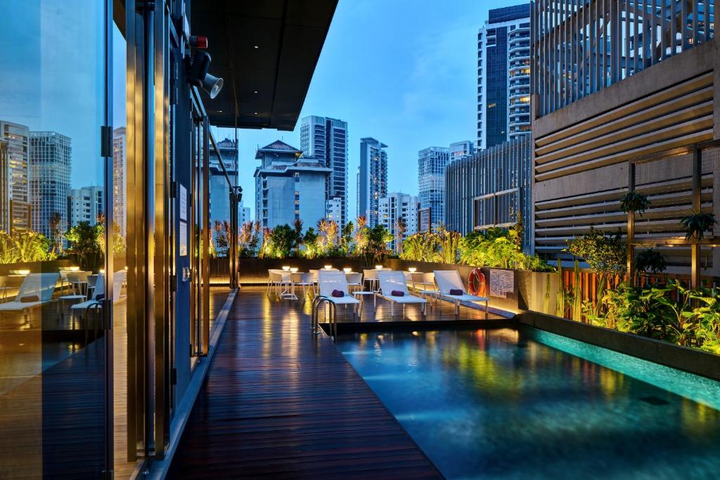 Where to stay in Singapore - Orchard Road